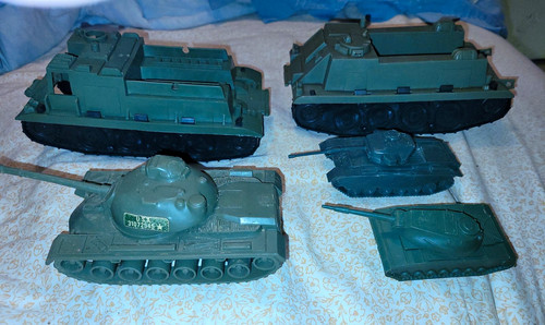 Lot green plastic toy - 5,