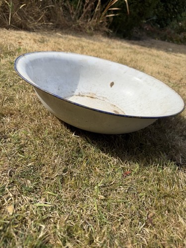 Enamelled metal wash - wash, bowl
