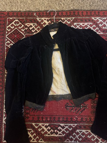 Antique women jacket - women’s,