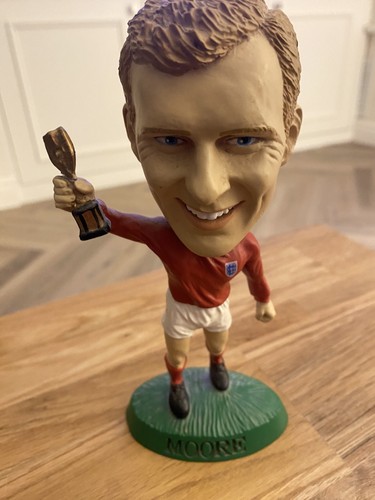 Bobby moore limited edition - bobby,