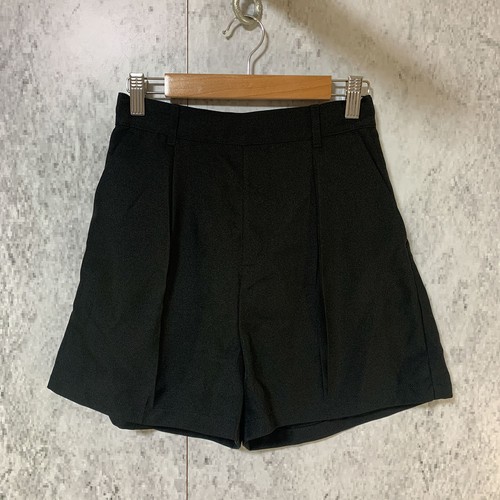 Wego tuck shorts black - tuck,