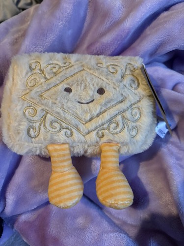 Snuggle buddies custard - custard, cream
