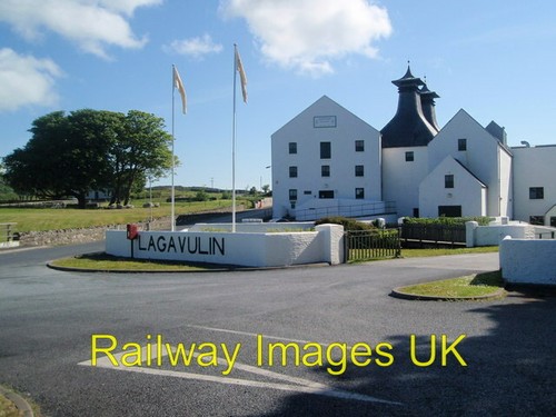 Lagavulin distillery c2008 - distillery,