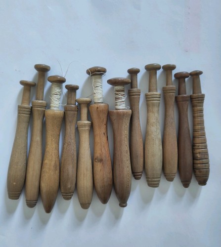 Antique wooden lace - x,