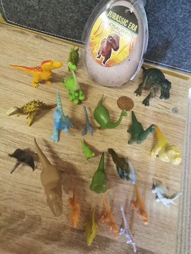 Dinosaur egg hatch grow - dinosaur,