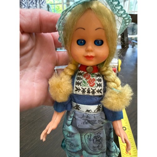 Vintage dutch souvenir doll - souvenir,