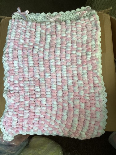 Pompom baby pram blankets - baby,
