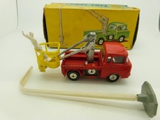 Corgi Gift Set 14 Hydraulic Tower Wagon with Lamp Standard in original box