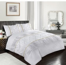 Eleanor duvet se Laced Pintuck
