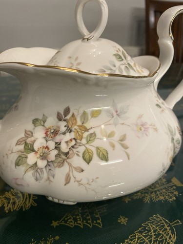 Royal albert haworth pot - albert, in