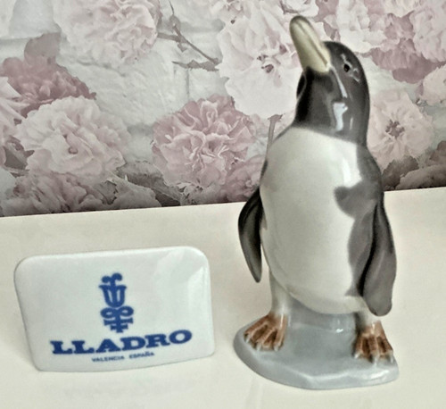 Lladro penguin model 5247 - lladro,, (model