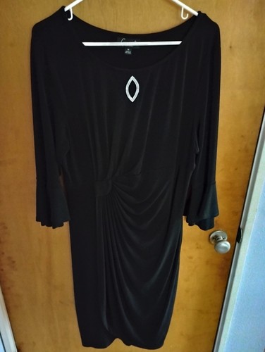 Connected appeal black - black, ruffle