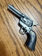 Gun-Shaped Revolver Style