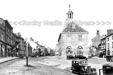 muu-81 Village View with Cars