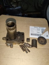 Vintage harley U 1948 oil pump parts for flathead engine motor