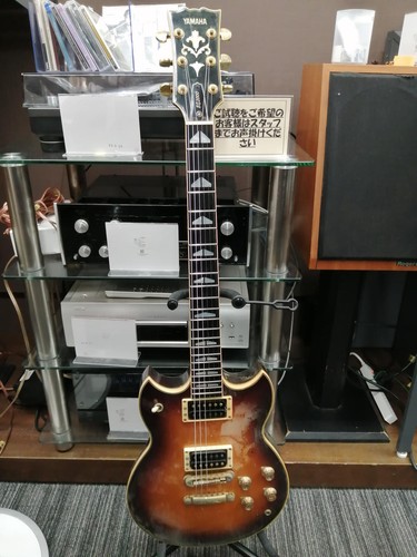 Yamaha electric guitar - electric, sg2000