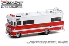 Greenlight 33220-A 1:64 H.D. Trucks 1973 Winnebago Chieftain Fire Department