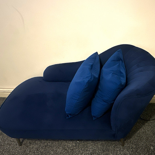 Blue velvet upholstered - blue,