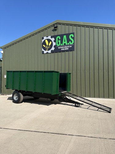 Ton muck trailer manure - muck, trailer,manure