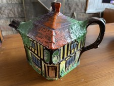 Ye Olde Inne Ceramic Tea Pot