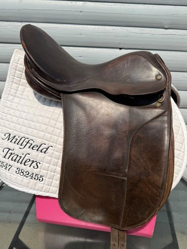 Frank baines dressage saddle - baines,