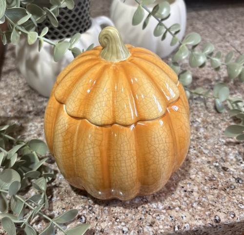 Vintage hallmark ceramic - vintage,