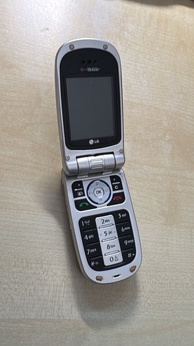 Flip phone black silver - lg,, phone,