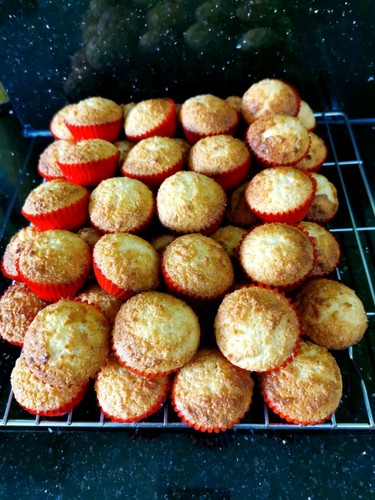 Homemade coconut macaroons - homemade,