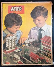 Lego System 810 Town Plan Set - Incomplete and scruffy!