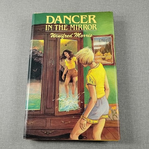 Dancer mirror winifred - dancer,