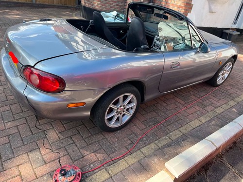 Mazda mx5 mk2 - mk2, breaking