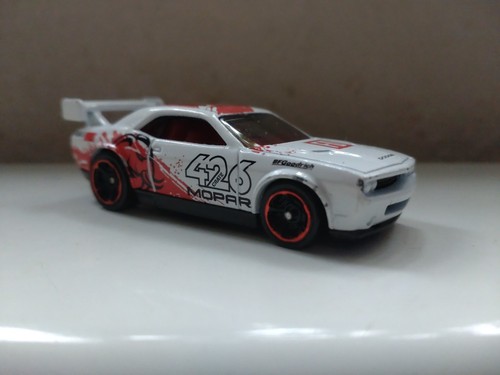 Hot wheels dodge - dodge, challenger