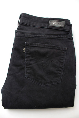 Levi demi curve straight - curve,