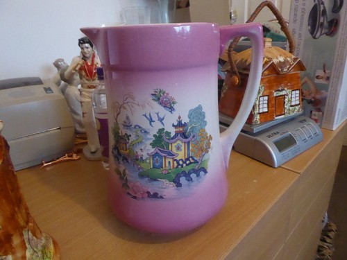 Large pink pattern chinese jug - pink,