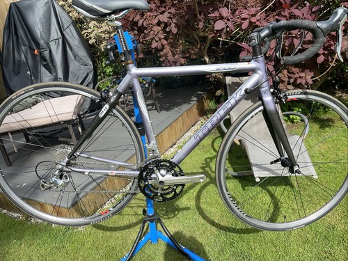 Trek 2100 handbuilt road bike - trek,