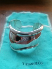 TIFFANY & CO ELSA PERETTI SILVER BONE CUFF. SIZE SMALL. 57GMS