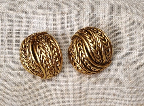 Retired joan rivers gold tone - retired,