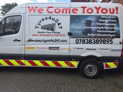 Mobile tyre fitting service - mobile,