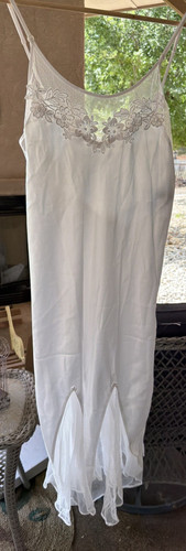 Vtg koret white satin - vtg,