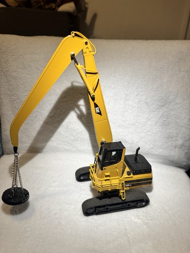 Magnet crane model cat - model,