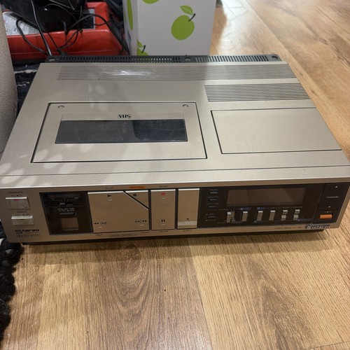 Vintage retro 1980s hitachi - vintage/retro,