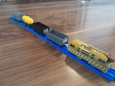 Tomy Thomas trackmaster diesel 10 freight train great condition rare 2005