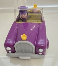 Nanny Plum Royal Limousine Car