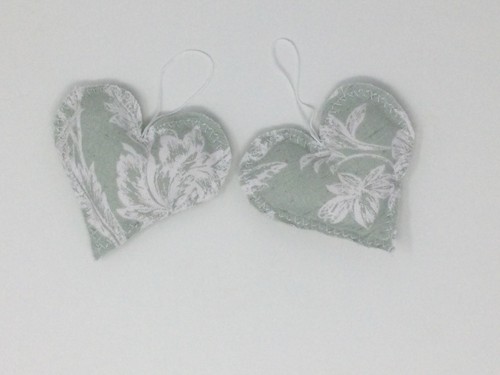 Pair heart door hangers in - pair,