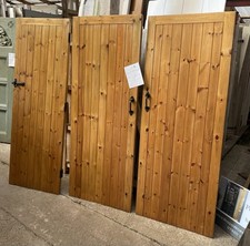 3 x VINTAGE INTERNAL DOORS - Plank / T&G Braced HEAVY PINE - Salvaged / Reclaim