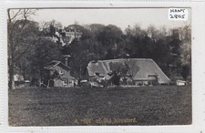 ALRESFORD Hampshire A little bit of Old Alresford / houses of various sizes  RP
