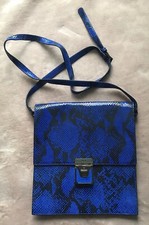 PIED A TERRE LADIES MESSENGER