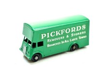 MATCHBOX 46 PICKFORDS REMOVAL