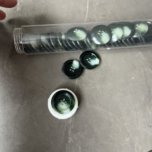 Green hole flat buttons - hole,