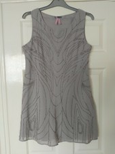 D49 WOMANS LIPSY PALE GREY BEADED SLEEVELESS DOUBLE LAYER SHIFT DRESS UK 14  